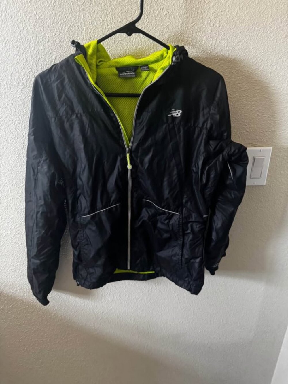 New Balance Women's Windbreaker Jacket